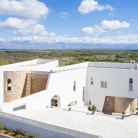 Di Polisane Villa Policnik