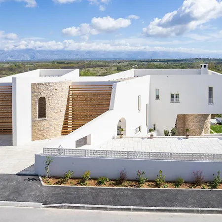 Di Polisane Policnik