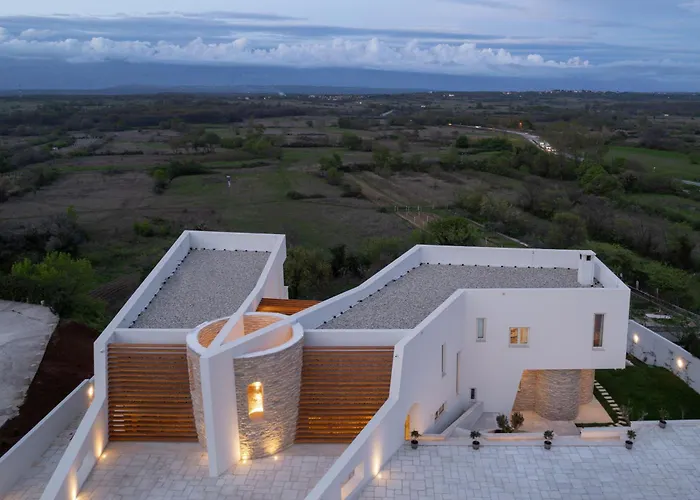 Di Polisane 빌라 Policnik