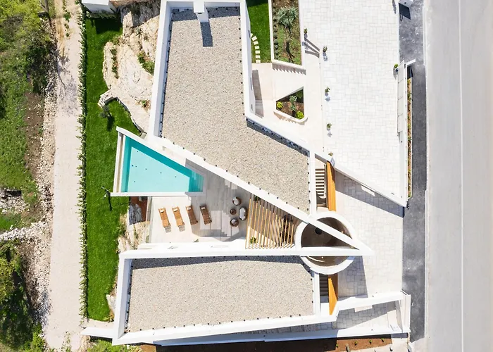 Di Polisane * Policnik