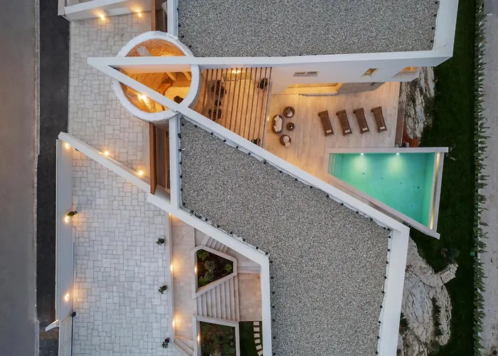 Di Polisane * Policnik